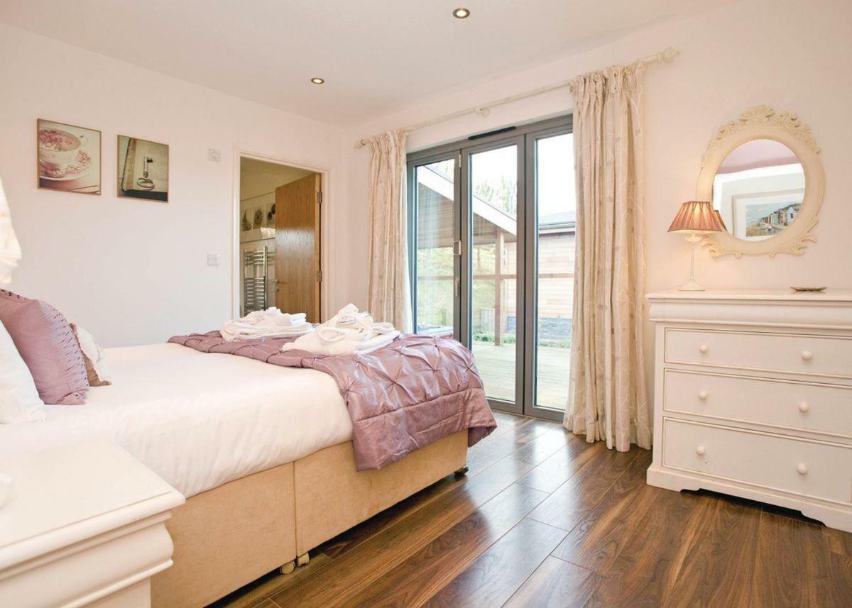 Dacre Lakeside Park Otel Brandesburton Dış mekan fotoğraf